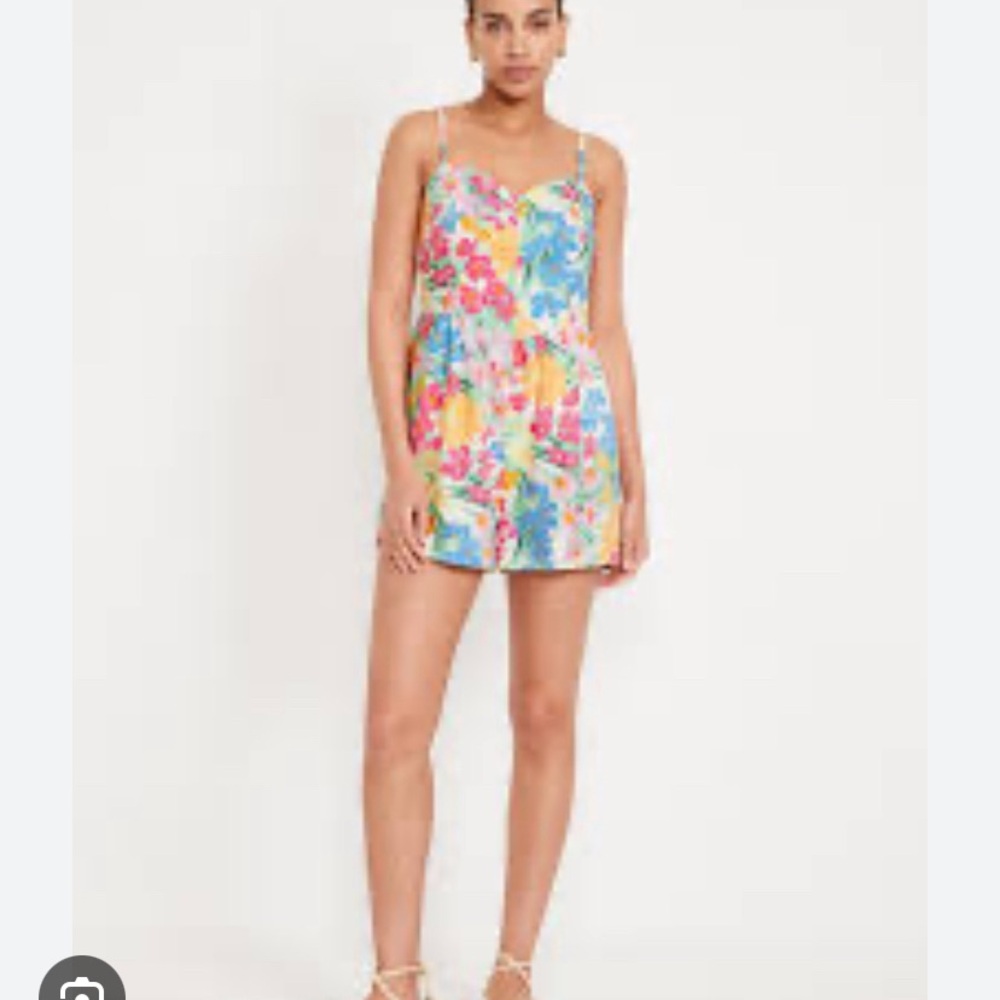 Old navy floral fitted romper XL